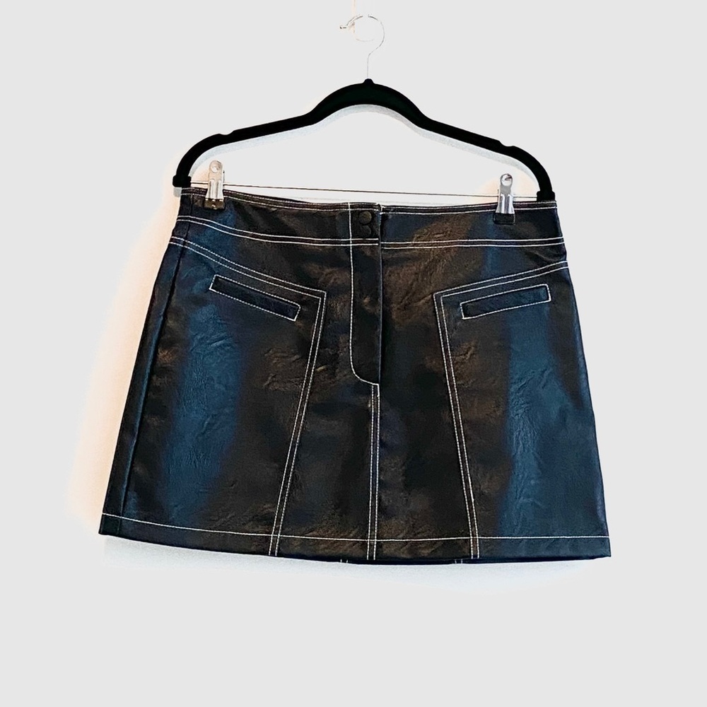 TOPSHOP Black Faux Leather Mini Skirt w/ White Stitching US 8 | New With Tags